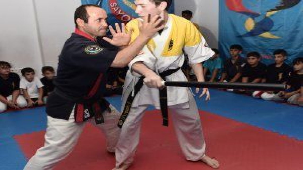 Sopa, silah ve bıçaklı saldırılara karşı korunma