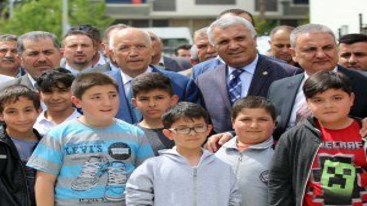 Demetevler Gençlik Merkezi açılışı gerçekleşti