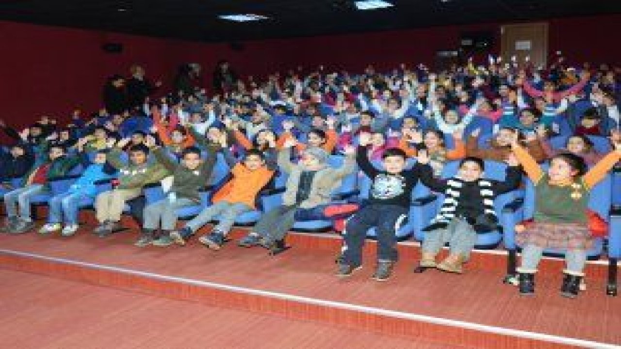 Pursaklar Belediyesi’nin Tebessüm Sinemasında 2017 yılı içerisinde 24 bin kişi film izledi