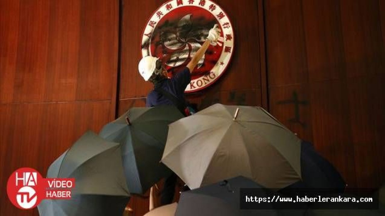 Hong Kong'da tartışmalı yasa tasarısının geri çekildiğini resmen açıklanması bekleniyor