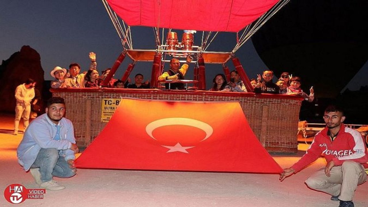 Kapadokya’da Zafer Bayramı gökyüzünde kutlandı