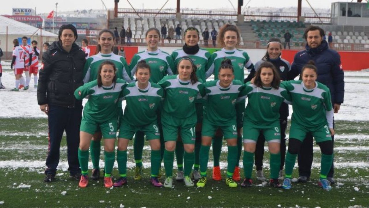 Gölbaşı Belediyespor Kadın Futbol Takımı, rakibini 2-0 yendi