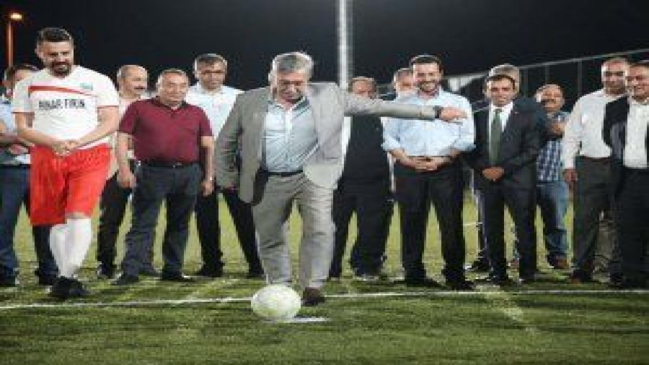 Pursaklar Esnafları Futbol Turnuvası düzenledi