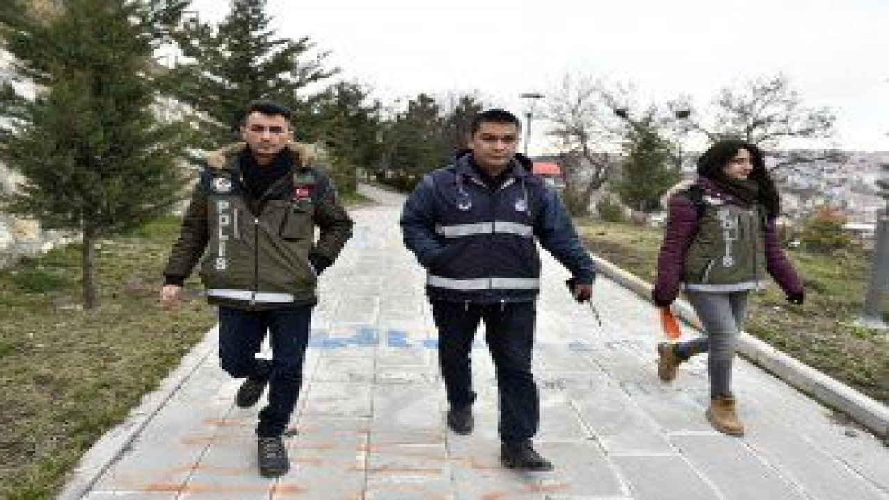 Mamak Zabıta Müdürlüğü ile Mamak İlçe Emniyet Müdürlüğü personelinden oluşan Mobil Park Timi, parklarda vatandaşın huzurunu sağlıyor