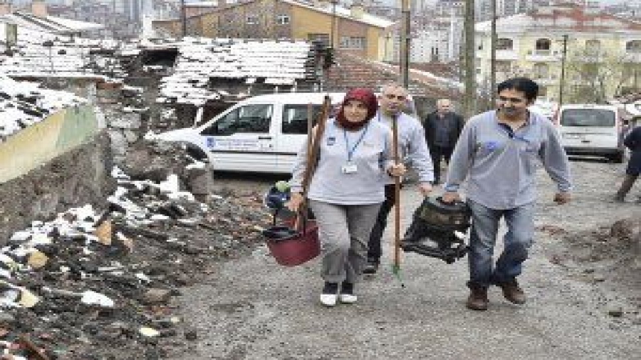 BÜYÜKŞEHİR BELEDİYESİ ÜCRETSİZ BAKIM HİZMETİNİ YAŞLILARIN AYAĞINA KADAR GÖTÜRÜYOR