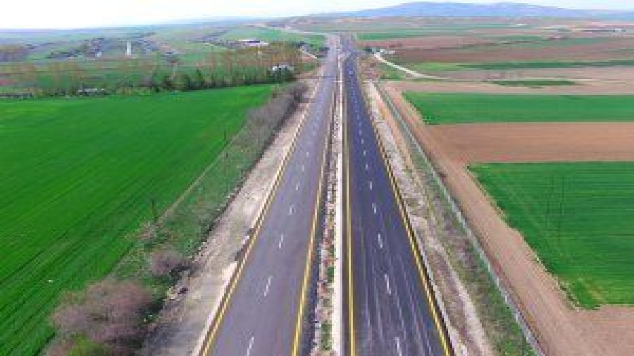 Ankara Büyükşehir Belediyesi, asfalt dökümü ve yol açımında Türkiye rekorlarına imza atıyor