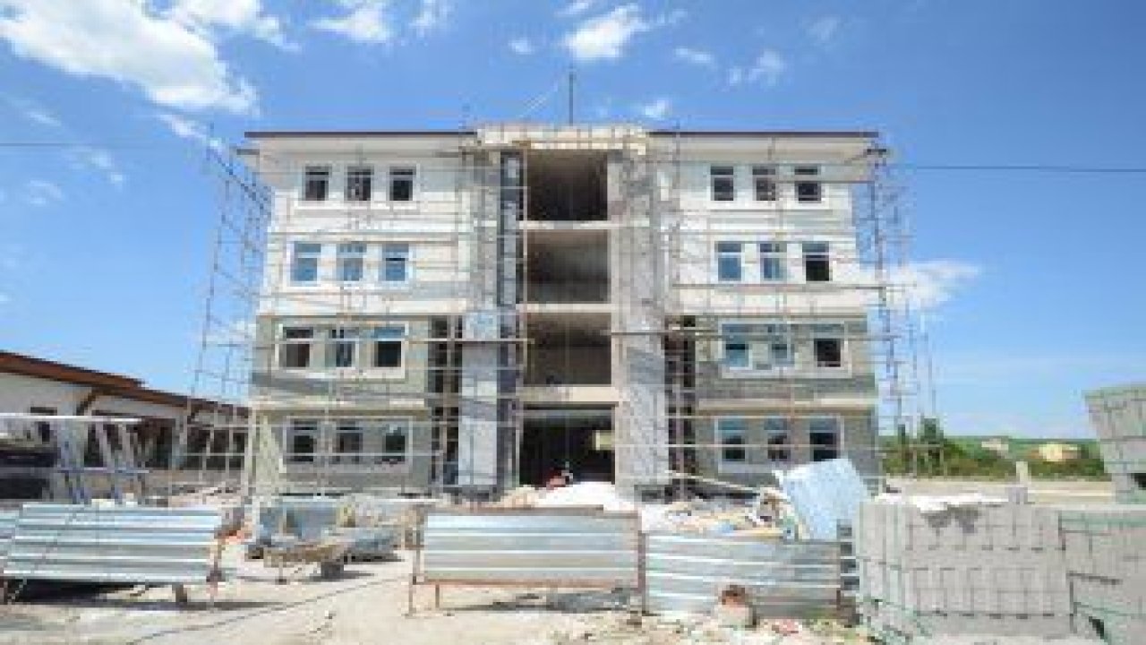 Pursaklar Belediyesi Etüt ve Proje Müdürlüğü tarafından hazırlanan Saray Nezaket Okulu inşaatında sona gelindi