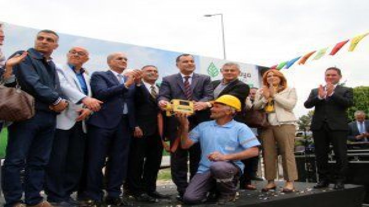 Çankaya Belediyesi, yarı olimpik yüzme havuzlarından ikincisinin temelini Çiğdem Mahallesi'nde attı