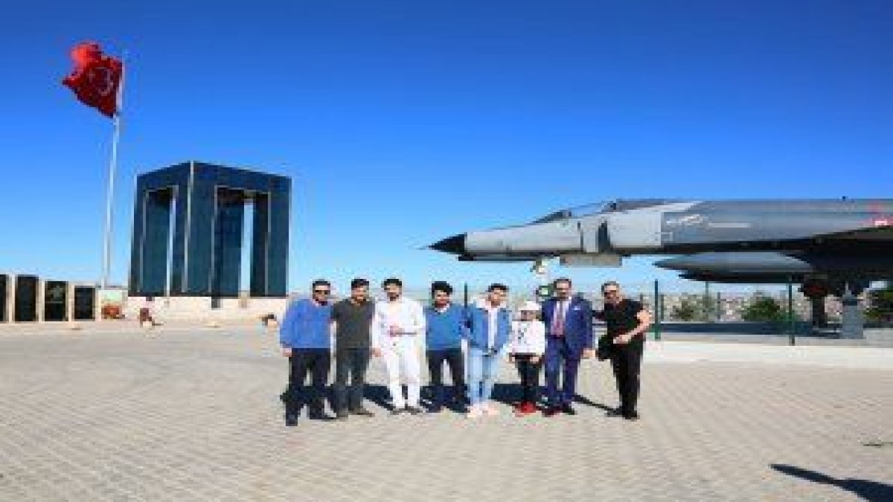 Sosyal medya fenomenleri Keçiören'de buluştu