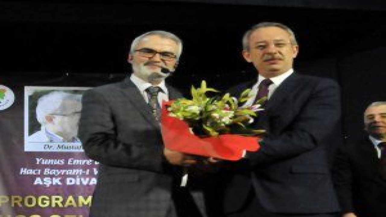 Mamak Belediyesi’nin düzenlediği kültür sohbetlerinin ikinci konuğu Dr. Mustafa Tatçı oldu