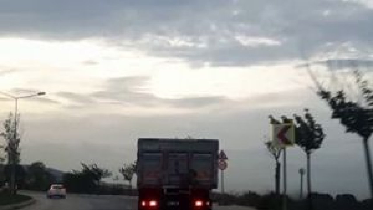 Kurtköy’de patenli gencin tehlikeli yolculuğu kamerada