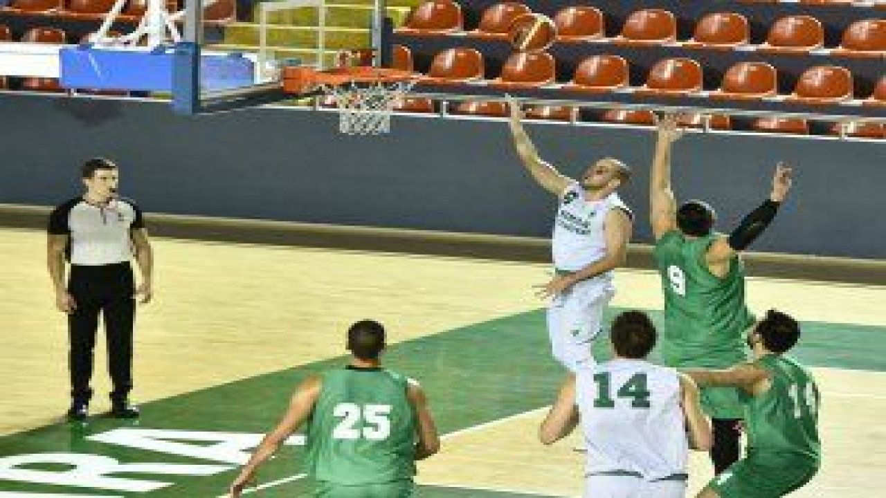 Mamak Belediyesi Basketbol Takımı, OGM Ormanspor'u  sahasında 60-56 yenerek sezon öncesi moral depoladı