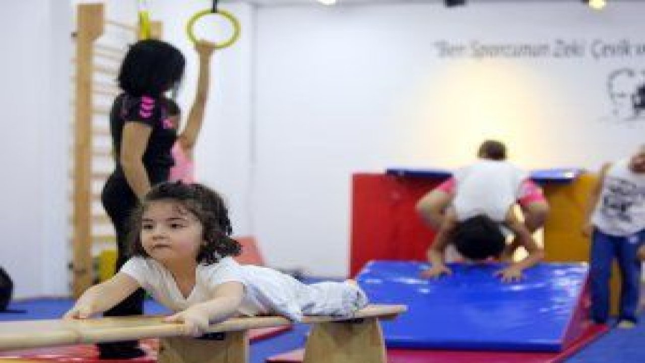 Bülent Ecevit Spor Yüzme Havuzu ve Spor Tesisi’nde çocuk jimnastik salonu açıldı