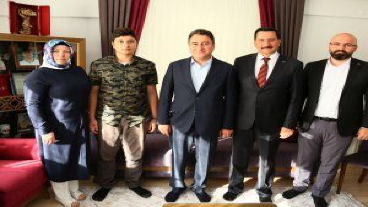 Keçiören'de 15 Temmuz hain darbe girişiminde şehit olan kahramanların aileleri ziyaret edildi