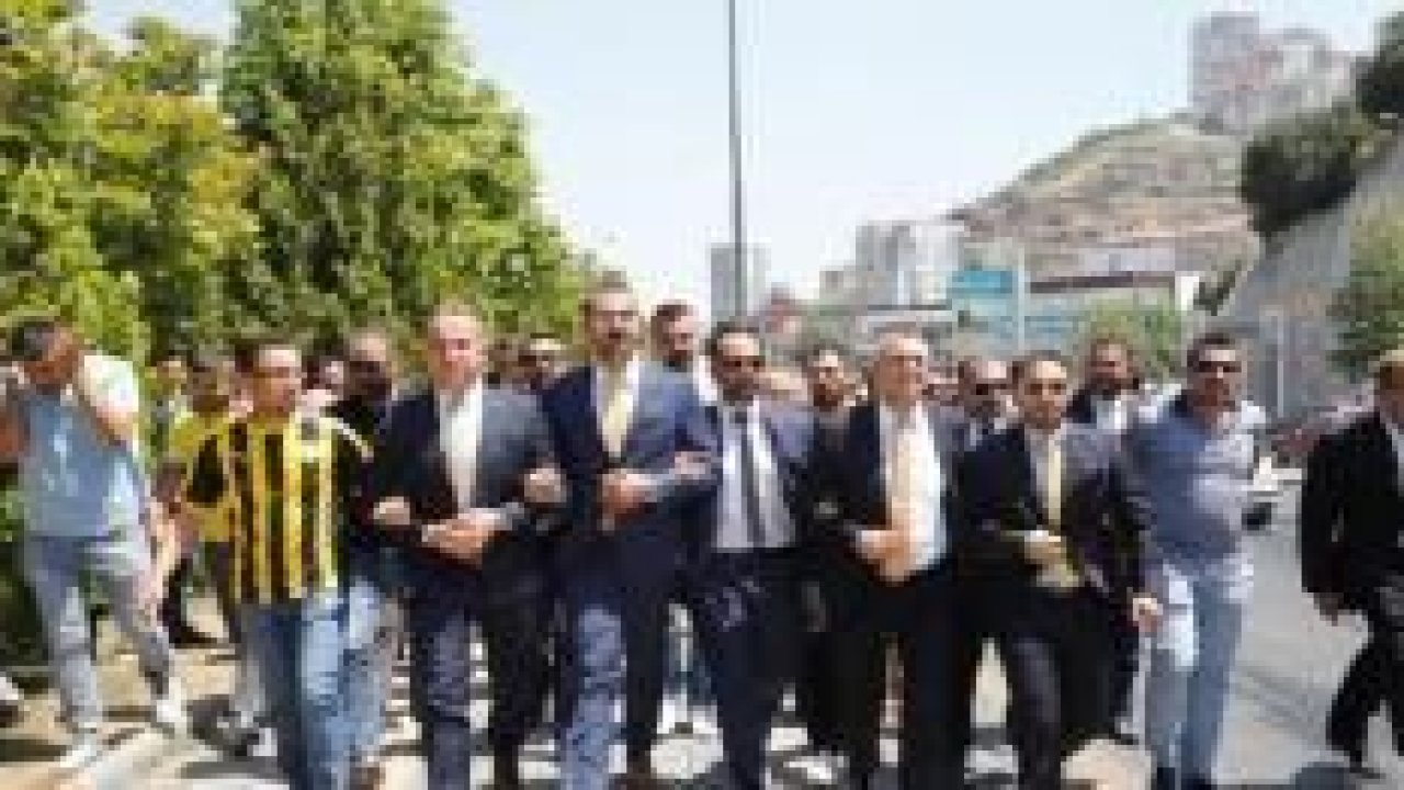 Ankaragücü Başkan Adayı Ağcabağ Genel Kurulu Protesto Etti