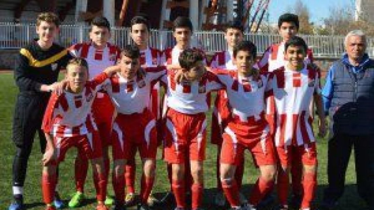 Gölbaşı Belediyespor U14 Futbol Takımı ilk galibiyetini aldı