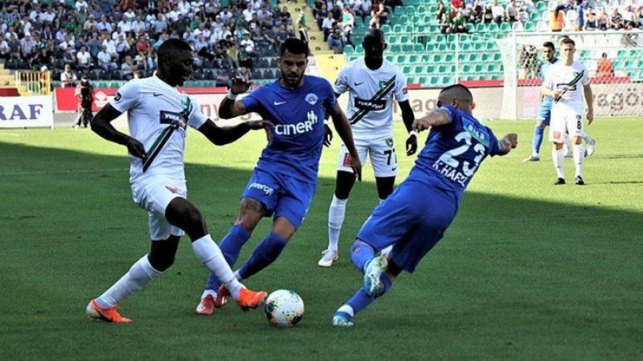 Futbol: Süper Lig Yukatel Denizlispor: 0 - Kasımpaşa: 0 (İlk yarı)