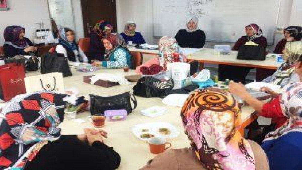 Pursaklar Belediyesi Hüma Sultan Hanım Evi’nde kadınlar için sunulan psikolojik danışmanlık hizmeti yoğun ilgi gördü