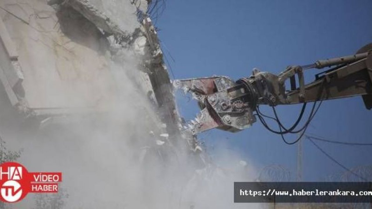 İsrail Batı Şeria'da inşa halindeki camiyi yıktı
