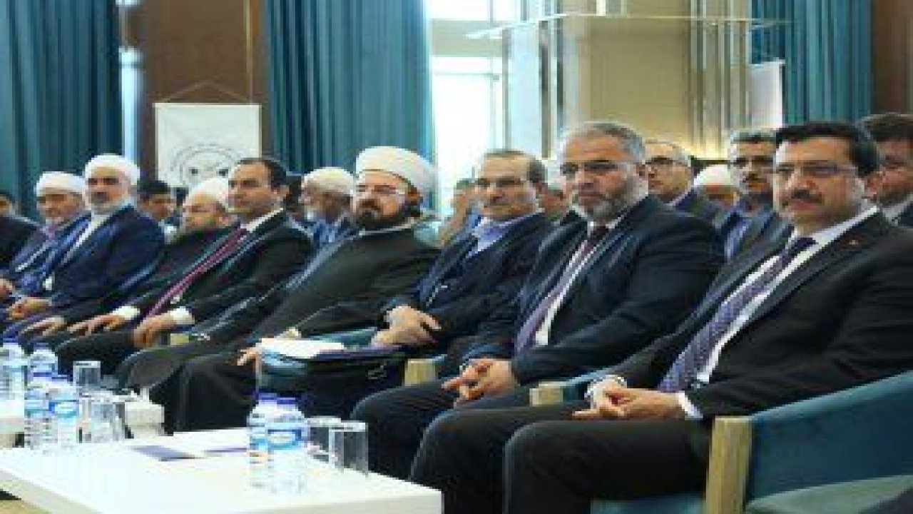 Mustafa Ak, 1. Uluslararası İslam Dünyasında Tevhidi Düşünce Şurasına katıldı