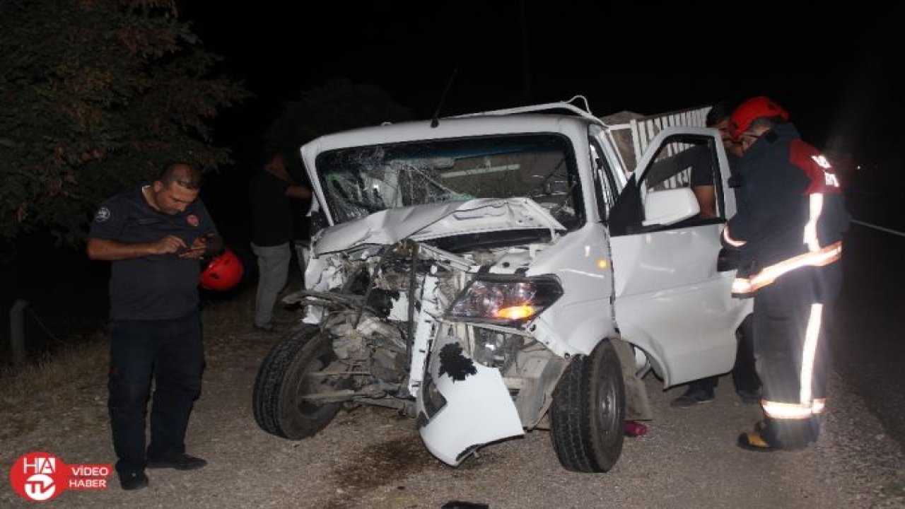 Traktör ile pikap Elazığ’da kafa kafaya çarpıştı: 3 yaralı
