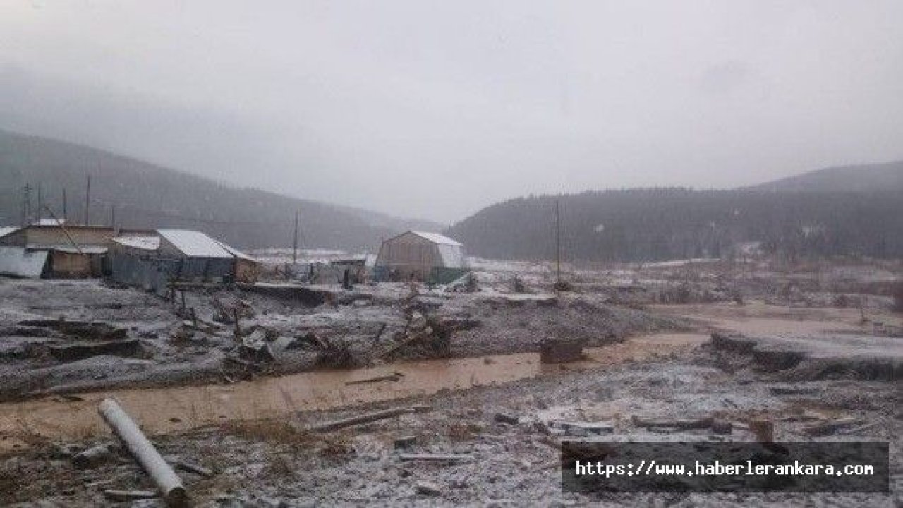 Altın madenine ait baraj çöktü: 11 ölü
