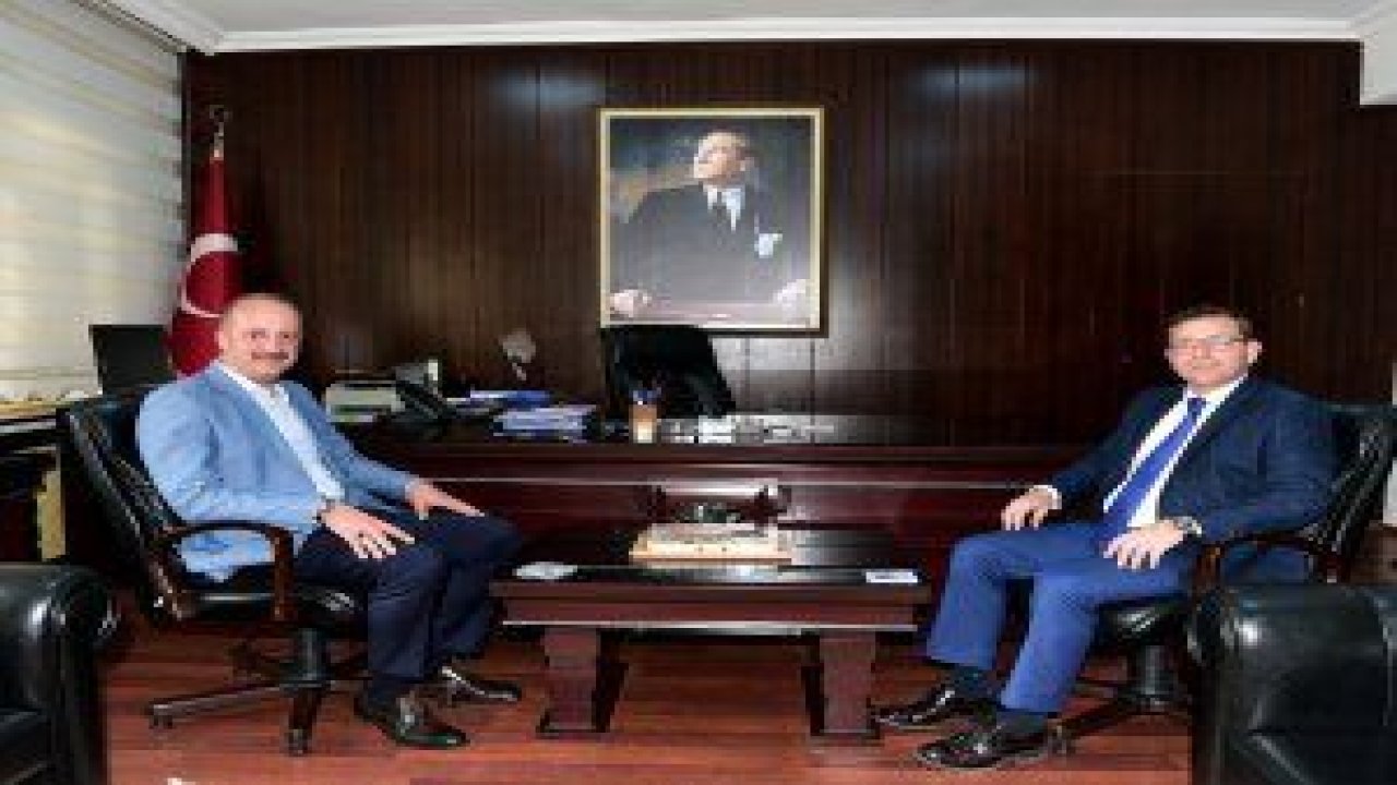 Başkan Akgül  Mamak Kaymakamı olarak atanan Ziya Polat’a yeni görevinde hayırlı olsun ziyaretinde bulundu