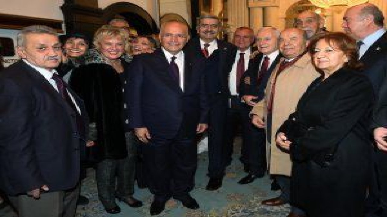 Başkan Yaşar, 10 OcakÇalışan Gazeteciler Günü ve Gazeteciler Cemiyeti’nin 72’nci kuruluş yıl dönümü dolayısıyla düzenlenen resepsiyona katıldı