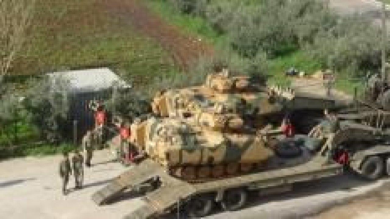 Hatay’ın Suriye Sınırına Tank Sevkiyatı Sürüyor
