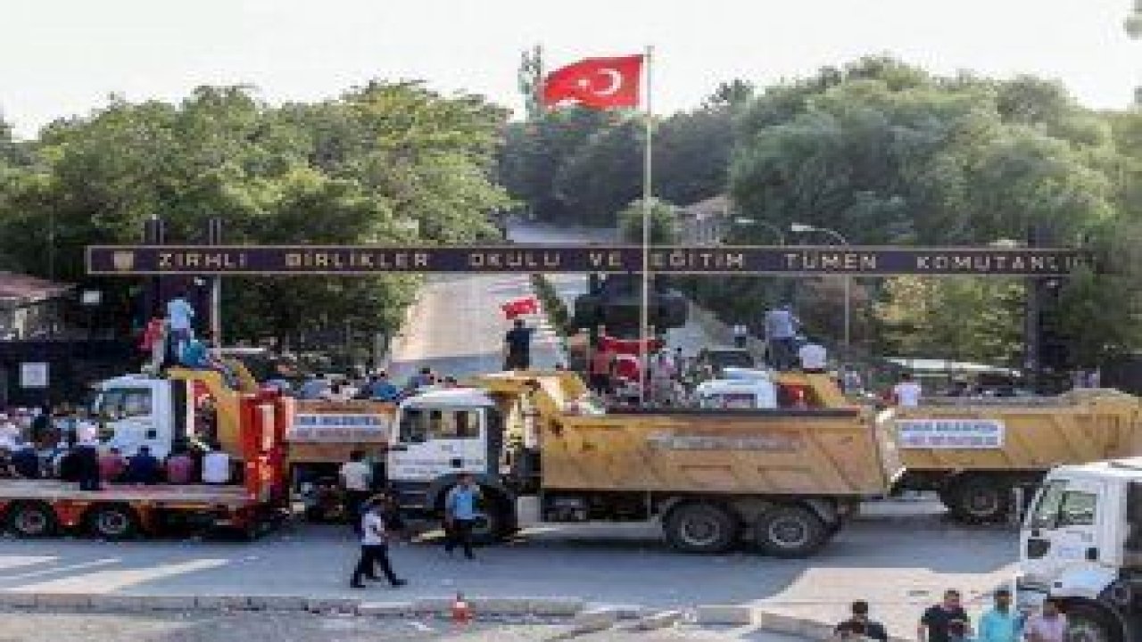 BÜYÜKŞEHİR BELEDİYESİ'NİN 15 TEMMUZ’U ANMA PROGRAMI, YARIN GECE ULUS MEYDANI’NDA BAŞKAN GÖKÇEK’İN KONUŞMASIYLA  BAŞLAYACAK