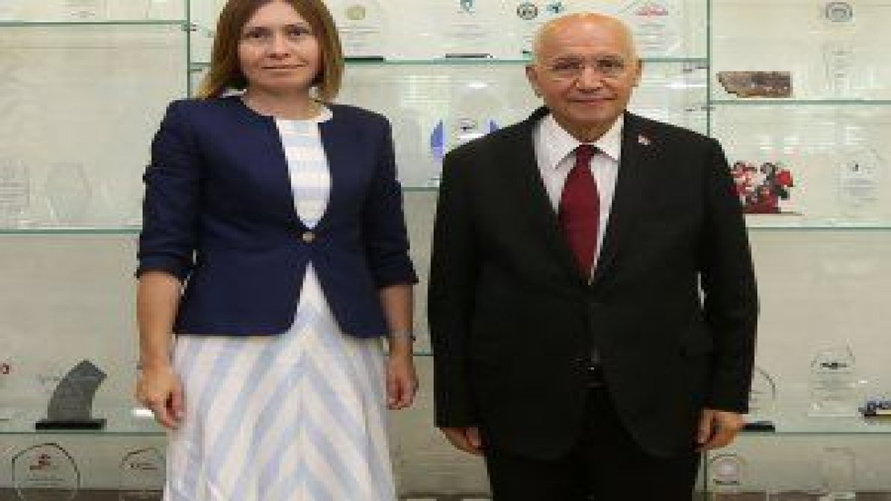 Yenimahalle Kaymakamı Selda Dural, Yenimahalle Belediye Başkanı Fethi Yaşar’ı ziyaret etti