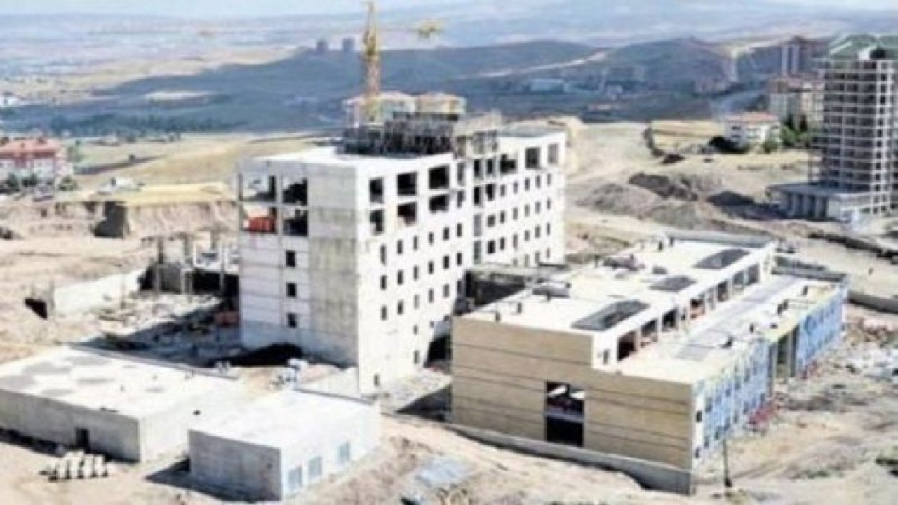 ​Pursaklar’da Devlet Hastanesi inşaatı hız kesmeden devam ediyor
