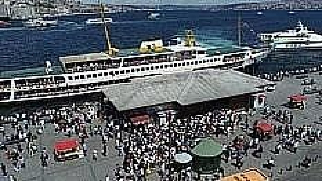 İstanbullular Adalar İskelesi’ne akın etti