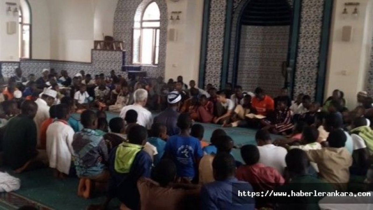Burkina Fasolu gençlerden Türkiye'ye zafer duası