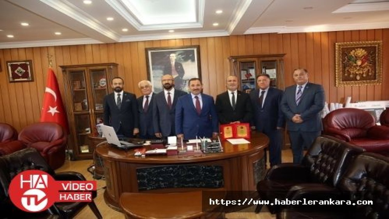 Başkan Enver Demirel'e Türk Dünyasına katkı plaketi