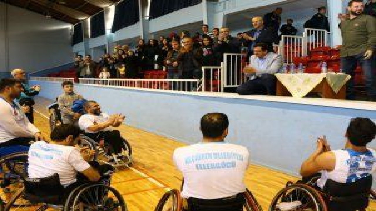 Keçiören Belediyesi Eller Gücü Tekerlekli Sandalye Basketbol Takımı'na destek de güven de tam