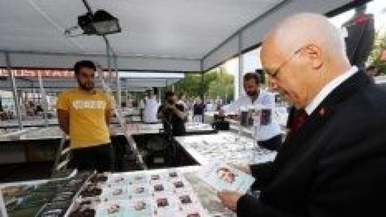 Başkan Yaşar, Yenimahalle Belediyesinin Açtığı Kitap Fuarını Ziyaret Etti