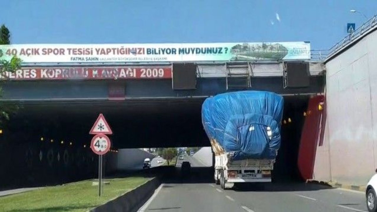 Aşırı yüklü kamyon trafiği tehlikeye soktu