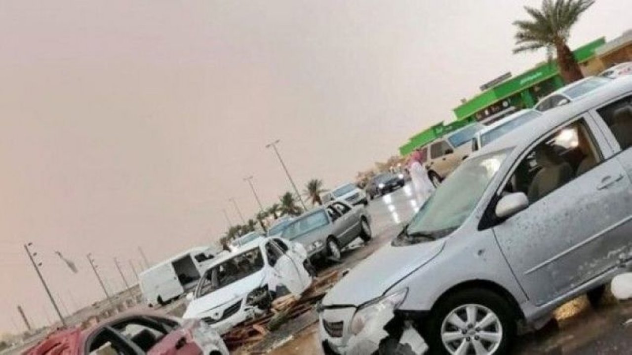 Suudi Arabistan’da sel felaketi: 7 ölü, 11 yaralı