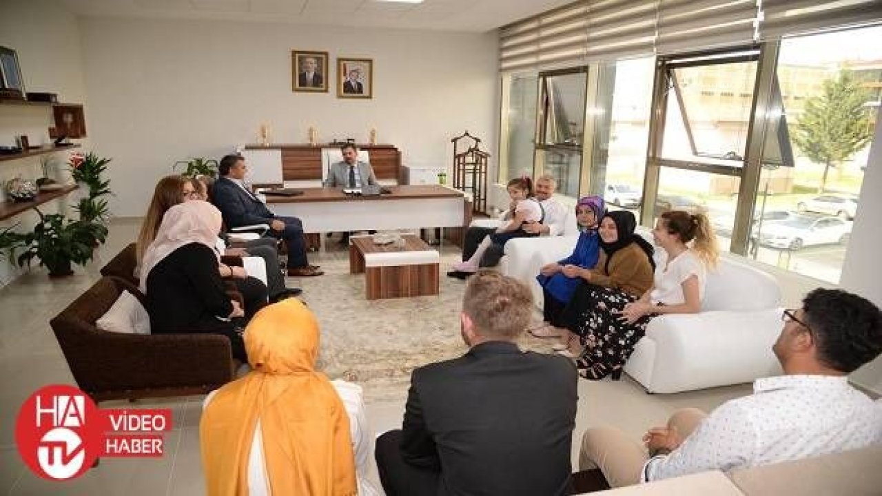 Başkan Ertuğrul Çetin, belediye personeli ile bayramlaştı