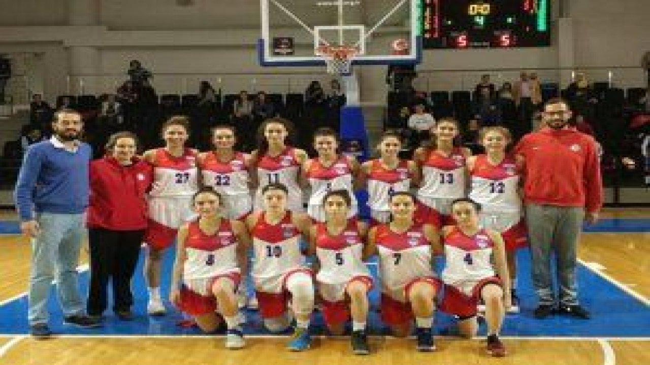 Kahramankazan Belediyespor Kadın Basketbol Takımı  Bartın Belediyespor'u farklı mağlup etti