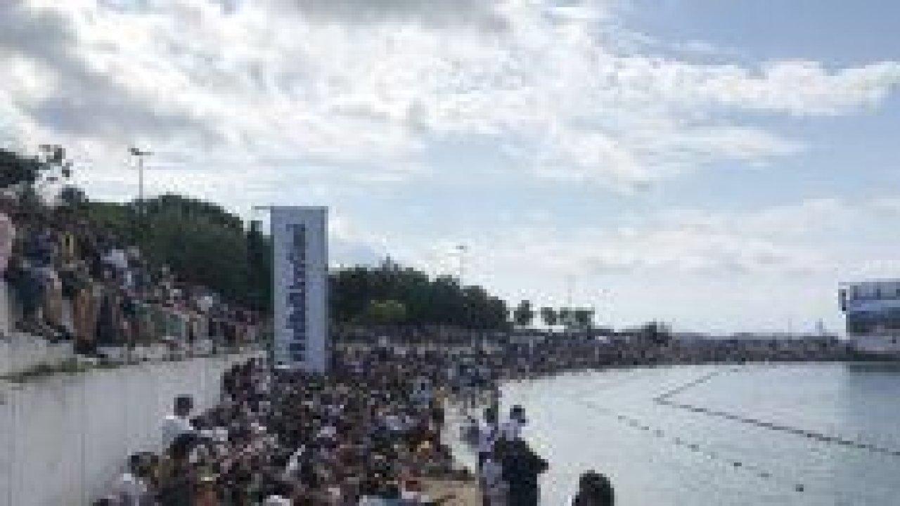 Caddebostan sahilinde ‘uçuş’ coşkusu