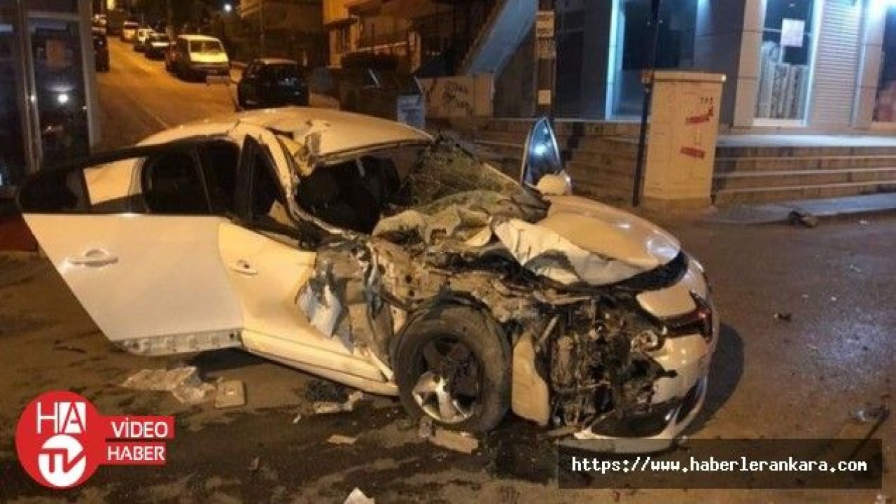 Ankara'da otomobil ekmek kamyonetine daldı: 6 yaralı