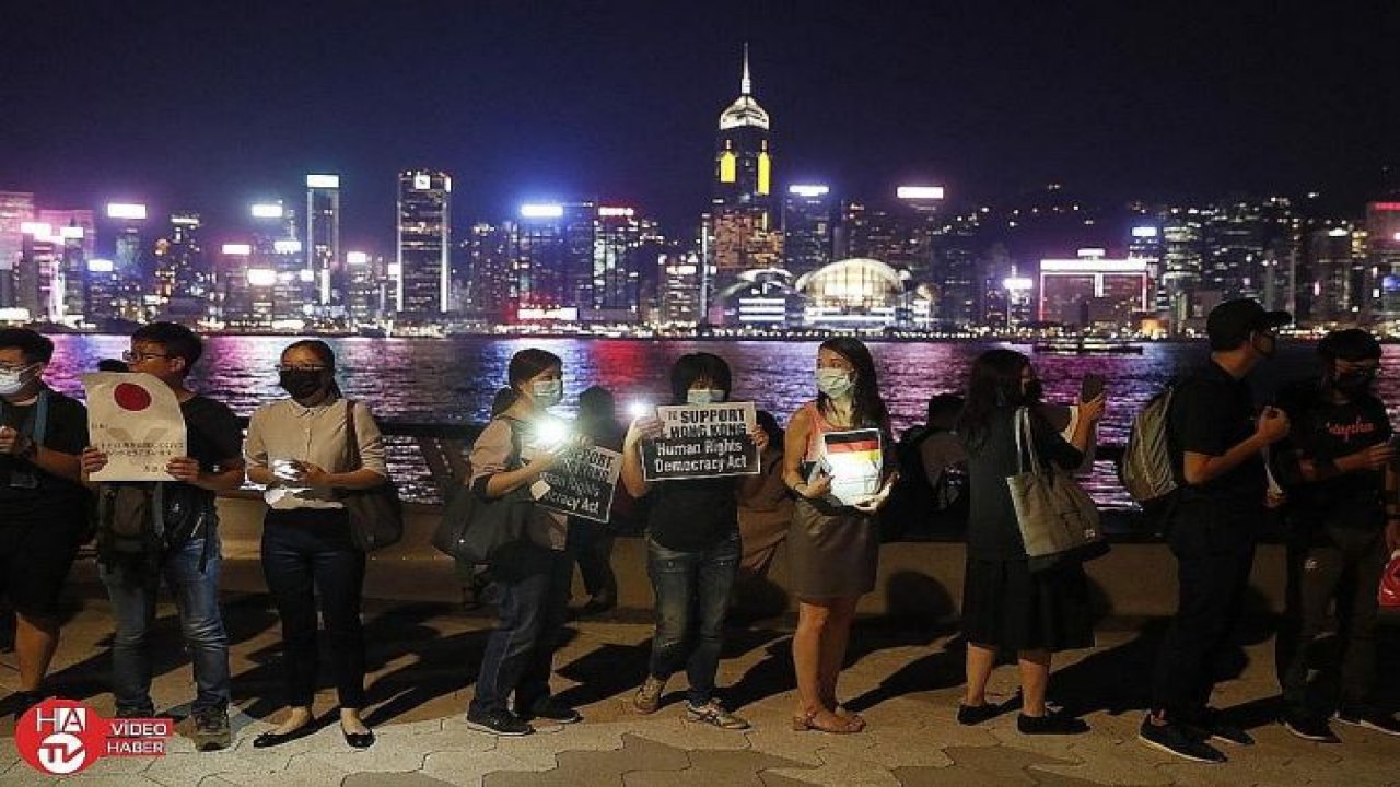 Hong Kong’da Çin’e karşı insan zinciri