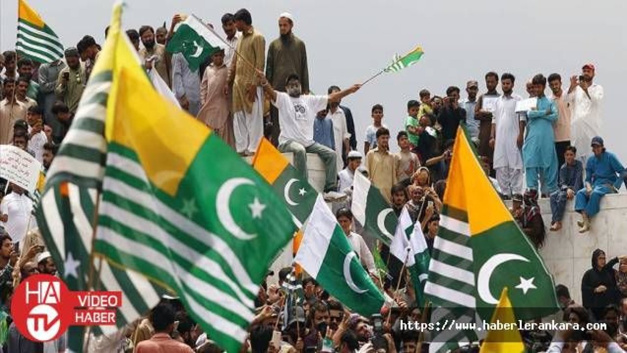 Pakistan halkı, Keşmirlilerle dayanışma için sokaklara çıktı