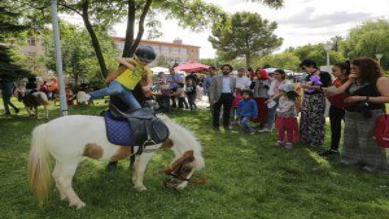 Ankara 5’inci Oyun ve Oyuncak Festivali Yenimahalle'de düzenlendi