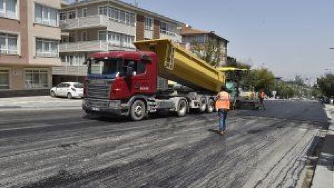 Atatürk Bulvarı'nda asfalt çalışması başladı