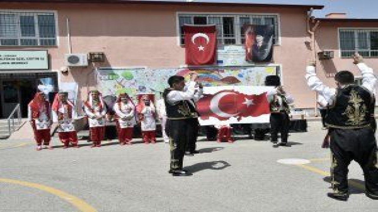 Ali Gültekin Özel Eğitim Uygulama Okulu ve İş Eğitim Merkezi, 2018 mezunlarını verdi