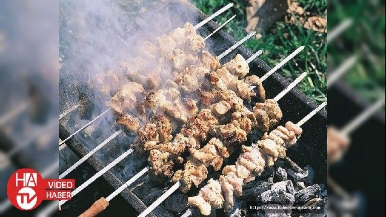 Adana'da “tek şişte et pişirme“ rekoru kırıldı