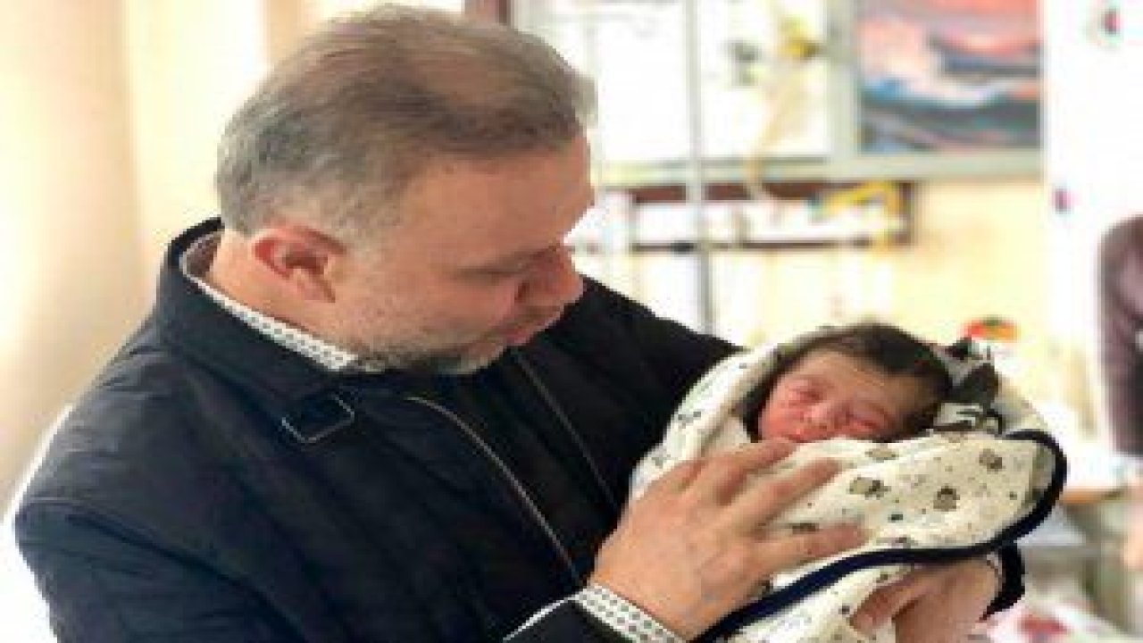 Kahramankazan Belediyesi’nce yeni doğan bebeklere “Hoş Geldin” Meleğim” ziyaretleri sürüyor